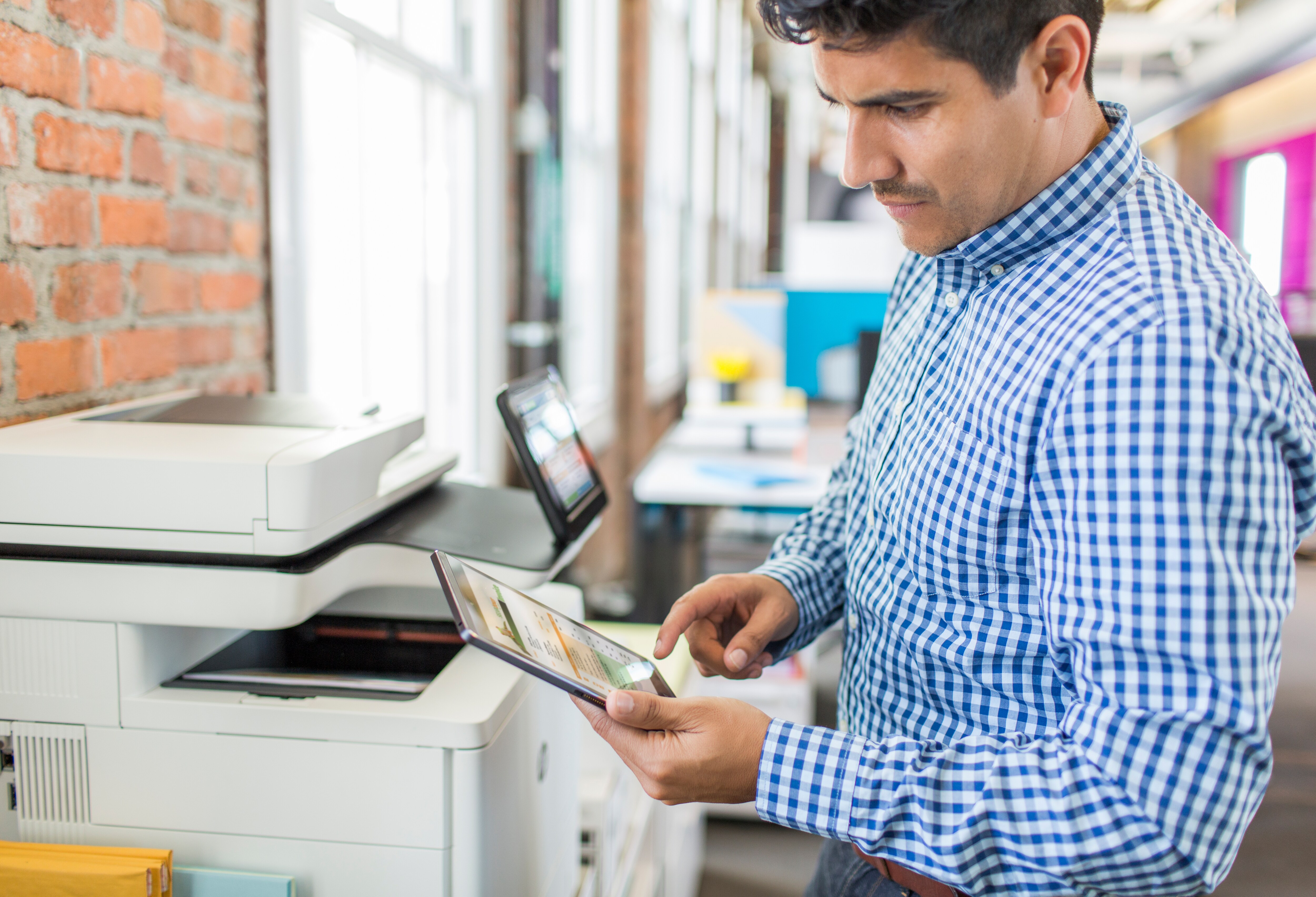 HP Color LaserJet Enterprise M577f MFP, Farbe, Drucker für Kleine &amp; mittelständische Unternehmen, Drucken/Kopieren/Scannen/Faxen, Automatischer Vorlageneinzug für 100 Blatt; USB-Druck über Vorderseite; Scannen an E-Mail/PDF; Beidseitiger Druck